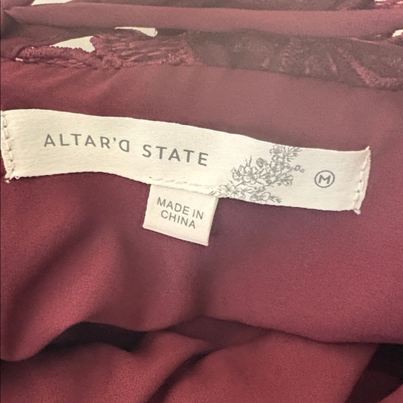 Altar'd State Greer floral crochet dress in a mini length and burgundy color, M - Picture 8 of 9